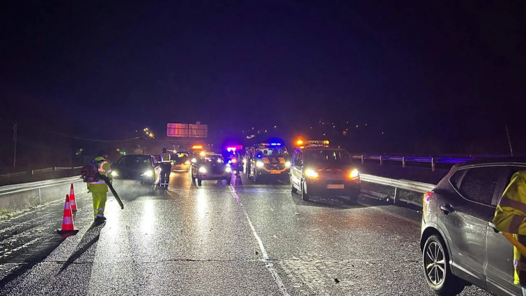 La borrasca Ingrid provoca el caos circulatorio en Galicia con retenciones y un accidente múltiple en la AP-9