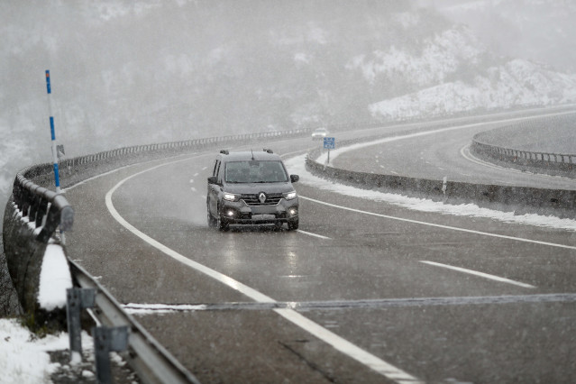 Nevada en la Autovía A6, a su paso por el Concello de As Nogais, a 23 de enero de 2026, en Lugo, Galicia (España).