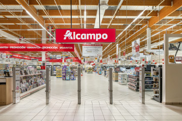 Tienda reformada de Alcampo.