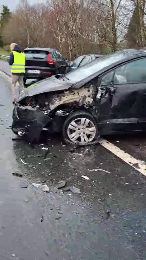 VÍDEO | Los diputados del PP Gonzalo Trenor y Roberto Rodríguez, implicados en un accidente múltiple con 23 coches