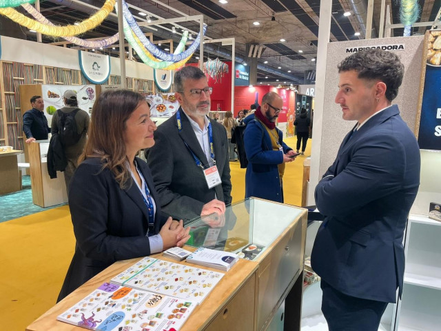 La conselleira do Mar, Marta Villaverde, en el expositor de Galicia en Madrid Fusión