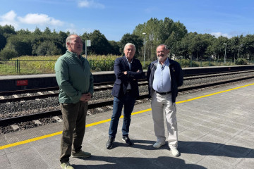 Los senadores del PP de Lugo José Manuel Barreiro, José Manuel Balseiro y Juan Serrano.