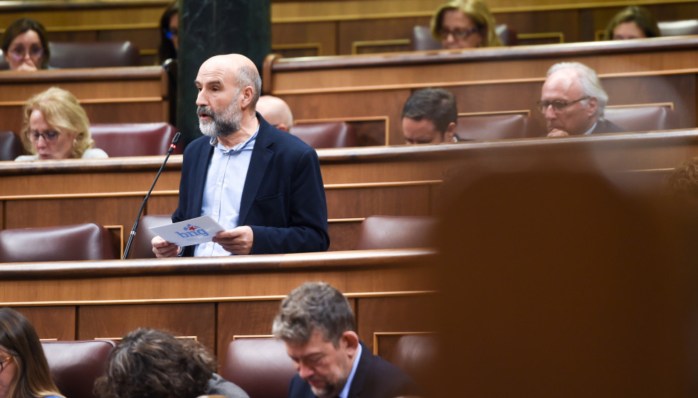 Archivo - El diputado del BNG, Néstor Rego, durante una sesión de control al Gobierno.