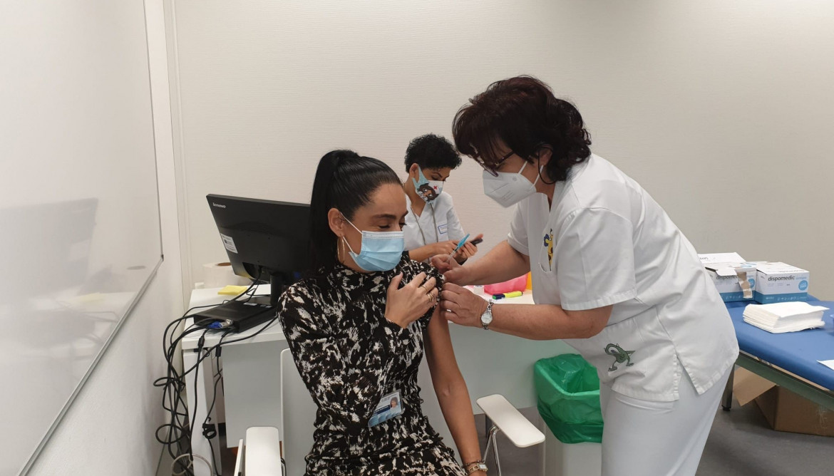 Archivo - Personal sanitario