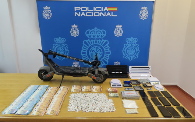 Cocaína y dinero intervenido tras desarticular la red criminal