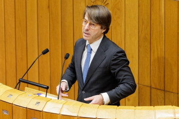 El conselleiro de Facenda, Miguel Corgos, en el pleno del Parlamento de Galicia