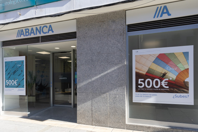 Archivo - Exterior de una oficina bancaria de Abanca, a 20 de noviembre de 2025, en Madrid (España). La entidad financiera Abanca obtuvo un beneficio atribuido de 670,4 millones de euros entre enero y septiembre de 2025, un 5% más que en el mismo periodo