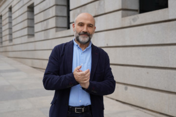 Archivo - Néstor Rego en las inmediaciones del Congreso.