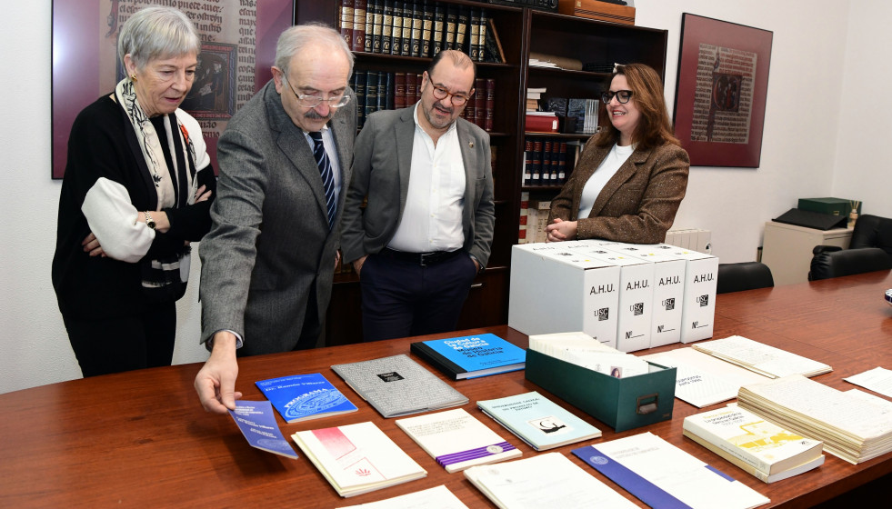 El exrector Ramón Villares dona su archivo a la USC para incorporarlo en los fondos del Arquivo Histórico Universitario