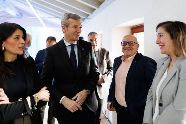 Alfonso Rueda, con la conselleira de Vivenda e Planificación de Infraestruturas, María Martínez Allegue