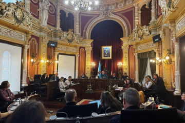 Pleno extraordinario en el Ayuntamiento de Ourense, presidido por el alcalde, Gonzalo Pérez Jácome