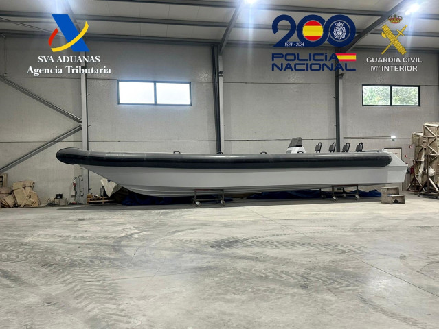 Archivo - Narcolancha intervenida en el marco de la Operación Ceira.