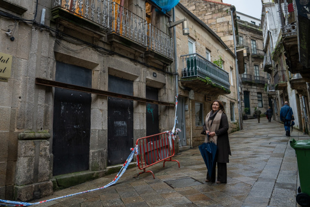 Archivo - Ana Ortiz en uno de los edificios que rehabilitará el Casco Vello.