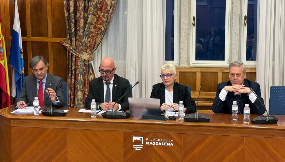 El conselleiro de Sanidade, Antonio Gómez Caamaño, participó esta tarde en Santander en el  'Foro SEDISA Norte'.