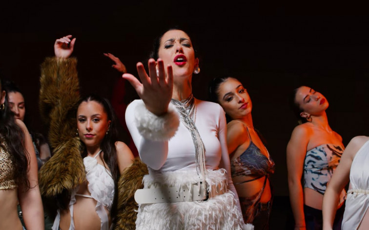 Lucía Pérez celebra 20 años de carrera con un himno a la libertad femenina