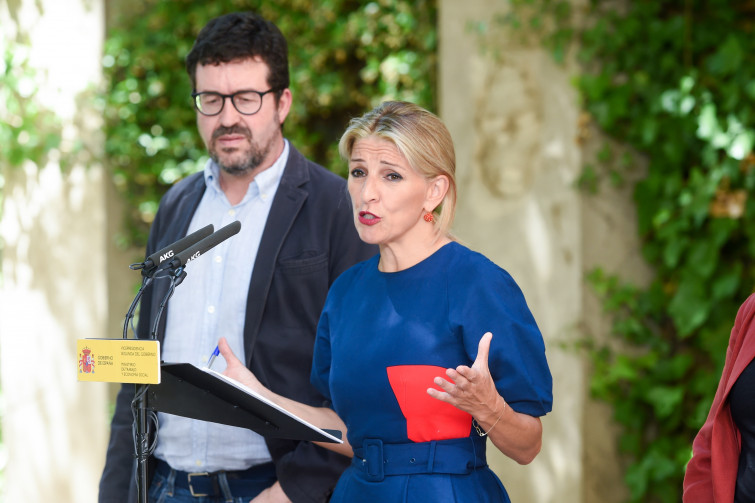 El Gobierno pacta con los sindicatos una subida del SMI hasta 1.221 euros mensuales en 14 pagas