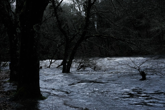 Desbordamiento del río Lérez a su paso por la zona recreativa de Lodeiro en la parroquia de Campo Lameiro, a 26 de enero de 2026, en Campo Lameiro, Pontevedra, Galicia (España).