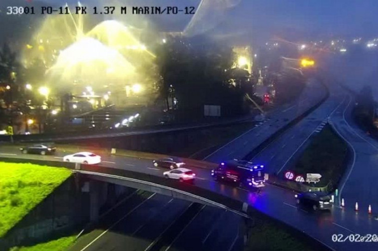 El acceso a la PO 11 cortado a la altura de Lourizán