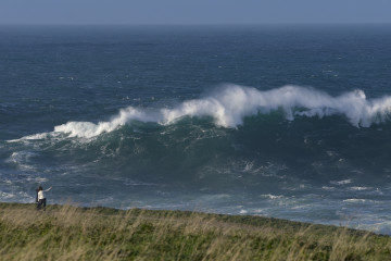 Archivo - Fuerte oleaje y tiempo anticiclónico, a 21 de febrero de 2022, en A Coruña, Galicia (España). La Direccion Xeral de Emerxencias e Interior da Vicepresidencia da Xunta ha anunciado una ale