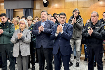 El delegado del Gobierno en Galicia, Pedro Blanco, en el minuto de silencio por la última víctima de violencia de género