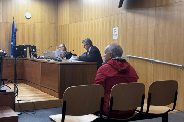 Un hombre acusado de un delito de agresión sexual a una chica de 17 años niega los hechos en el Juzgado de lo Penal número 2 de Ourense