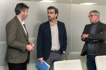 Reunión de representantes de la Xunta y de la Fegamp.