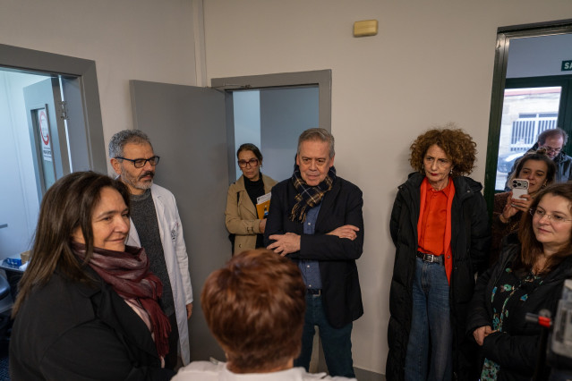 El conselleiro de Sanidade, Antonio Gómez Caamaño, pone en valor la integración de la Unidad de Drogodependencia de Cangas en el Sergas