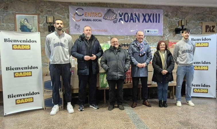 Alley oop del Obradoiro y mate de Gadis en forma de más de 800 kg de ayuda para el Albergue Xoán XXIII