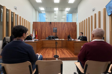 Imagen de lso acusados durante el juicio.