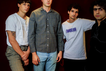 Archivo - El grupo musical Carolina Durante posa para Europa Press, en el Teatro Eslava de Madrid, a 14 de noviembre de 2023, en Madrid (España).