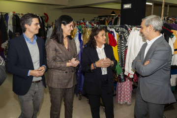 Dirigentes del PP durante su visita a Chimpos.