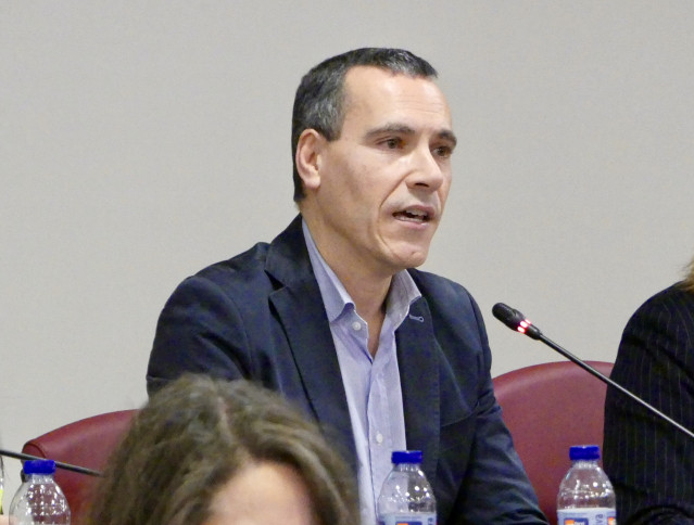 Abeijón durante un pleno.