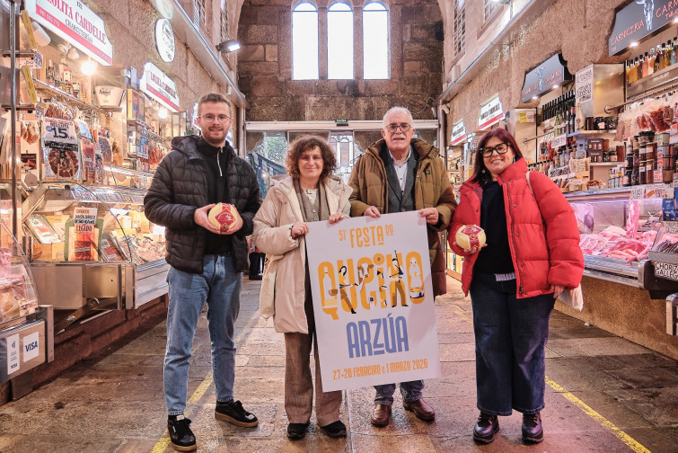 La Festa do Queixo se promociona en la Praza de Abastos de Santiago rodeada de mucho sabor