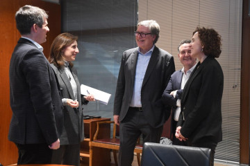 Reunión entre la conselleira de Medio Ambiente, Ángeles Vázquez, y representantes de la empresa Veolia