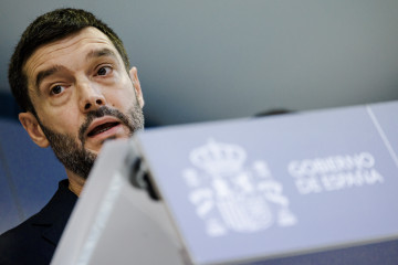 El ministro de Derechos Sociales, Consumo y Agenda 2030, Pablo Bustinduy, ofrece una rueda de prensa, en el Ministerio de Derechos Sociales, Consumo y Agenda 2030, a 16 de enero de 2026, en Madrid (Es