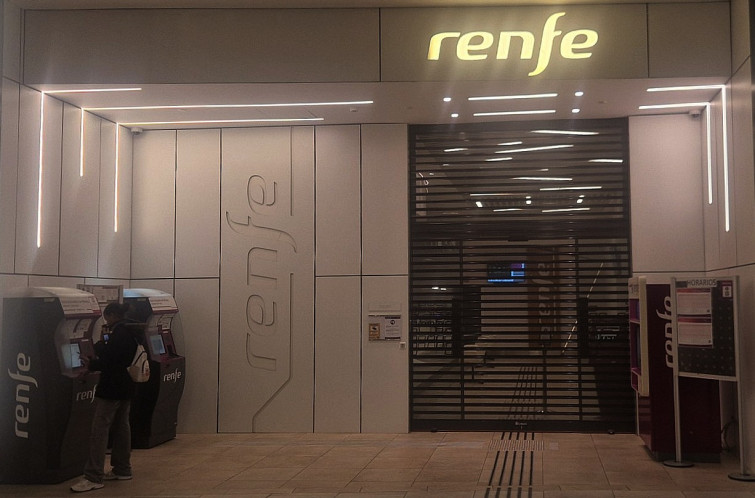 Otro día de cancelaciones en los trenes gallegos pese al fin de la huelga de los grandes sindicatos
