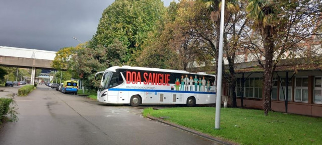 Imagen del autobús de ADOS en Stellantis Vigo.