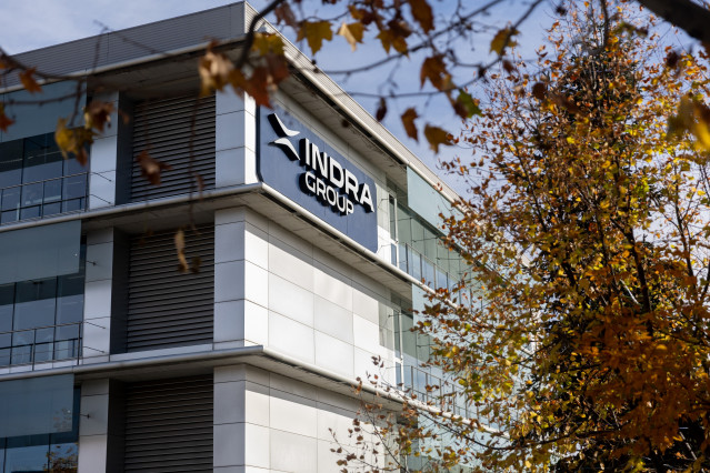 Archivo - Fachada de la sede de Indra, a 25 de noviembre de 2025, en Alcobendas, Madrid (España).