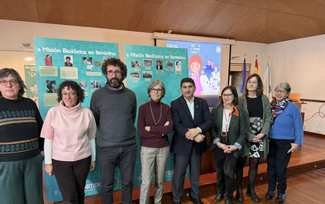 Pedro Blanco, acompañado del equipo de la MBG