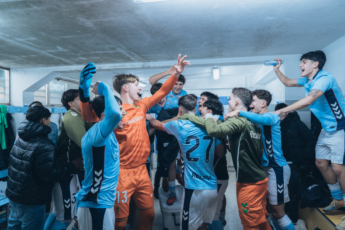 Los juveniles del Celta celebrando su claficaciu00f3n para la fase final de la Copa del Rey