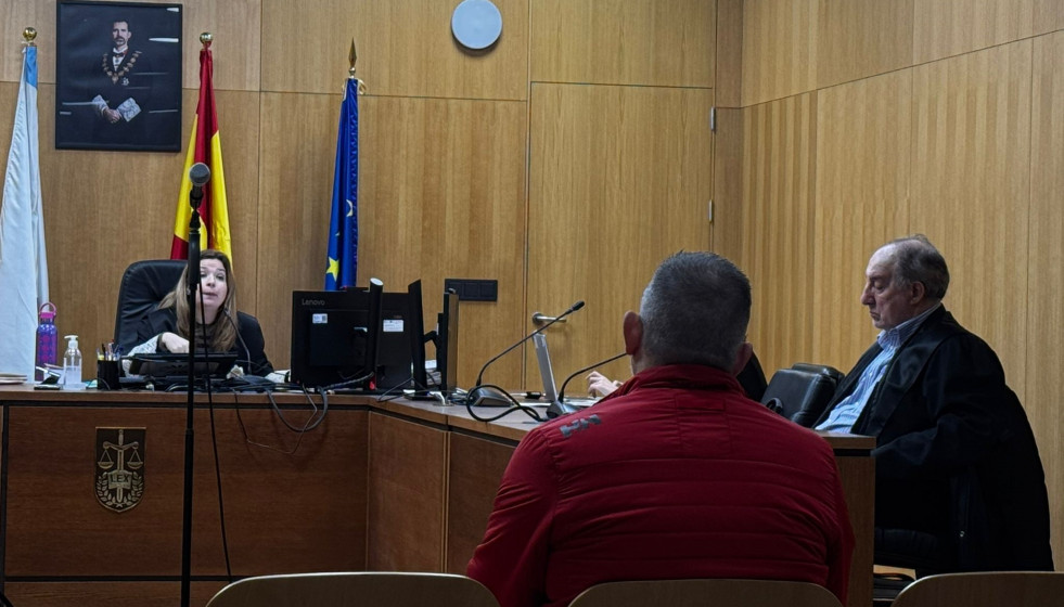 Acepta seis meses de cárcel tras amenzar con una pistola de balines a un facultativo sanitario en Ourense