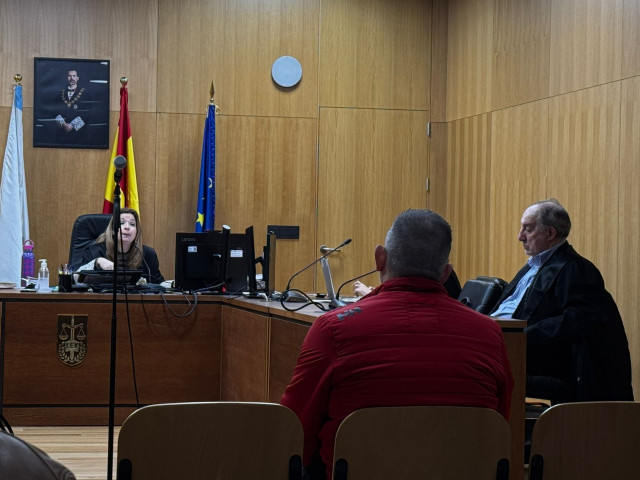 Acepta seis meses de cárcel tras amenzar con una pistola de balines a un facultativo sanitario en Ourense