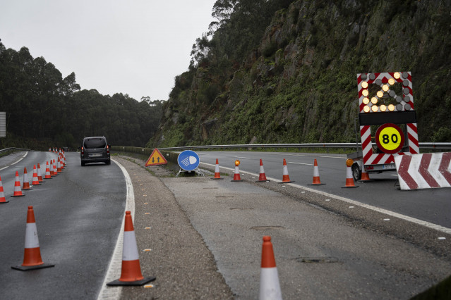 Corte de la autopista AG-57 desde el km 15 al 17 en sentido Baiona, a 10 de febrero de 2026, en Gondomar, Pontevedra, Galicia (España). La Xunta ha cortado al tráfico un tramo de algo más de dos kilómetros en la autopista AG-57, a la altura de Gondomar, d