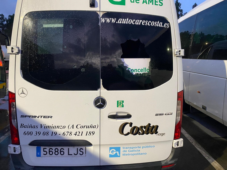 Ames se queda sin transporte adaptado tras aparecer vandalizado el autocar en medio de la huelga de buses