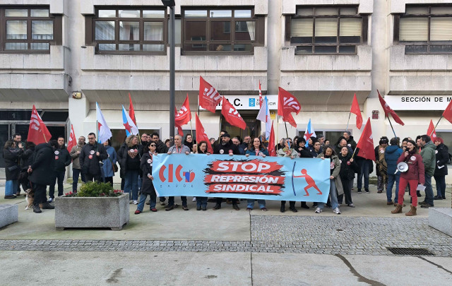Protesta de la CIG ante el SMAC por sanciones a miembros del comité en el Hospital QuirónSalud A Coruña