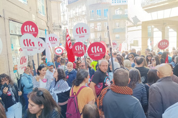 Archivo - Salida de la manifestación en la jornada de huelga de profesores en Galicia