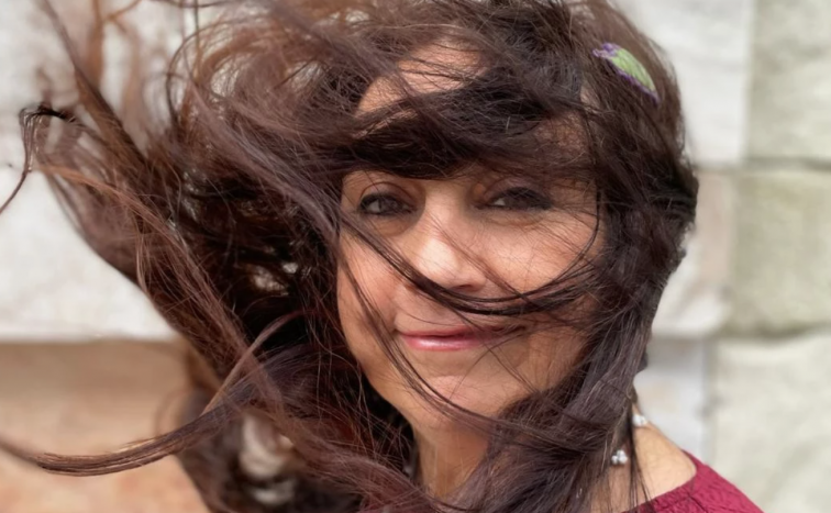 Dimitra Christodoulou y Carmen Villar, la poesía griega y la gallega se dan la mano en A Coruña