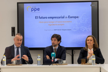 Cebreiros, Vázquez y Sánchez esta mañana en Vigo.