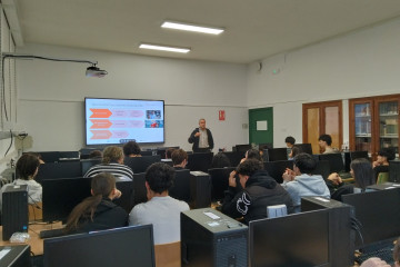 Primera sesión del ciclo en el IES Agra do Orzán de A Coruña.