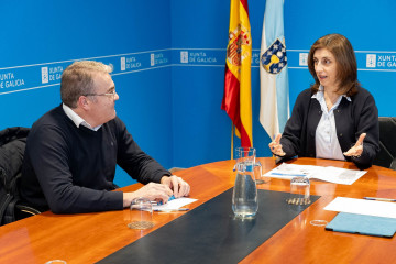 El alcalde de Castro de Rei, Francisco Balado, y la conselleira de Medio Ambiente e Cambio Climático, Angeles Vázquez.